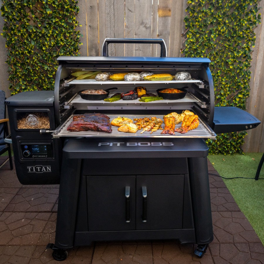 additioanl image for  Pit Boss Competition Series 1600 Titan 